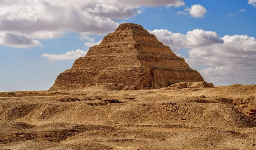 Piramitlerin yapımıyla ilgili 4 bin 500 yıllık sır çözülüyor: Hidrolik sistem kanıtı