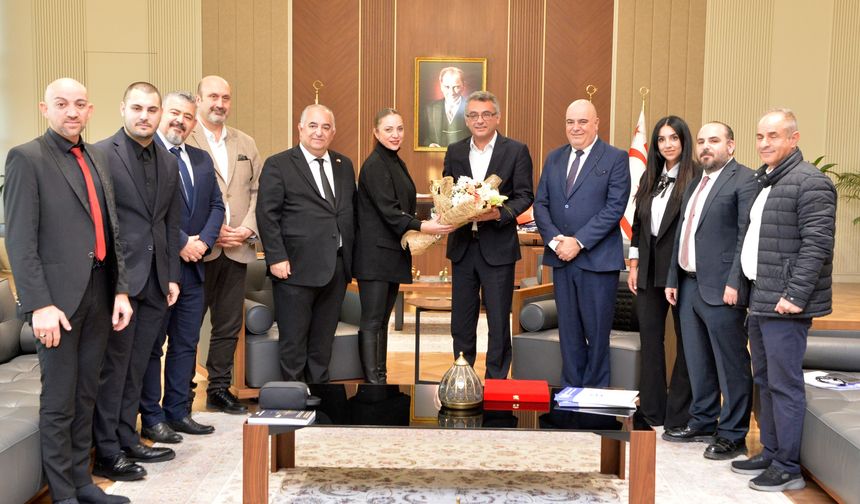 Erhürman, 15 Kasım Üniversitesi Rektörü ve beraberindeki heyeti kabul etti