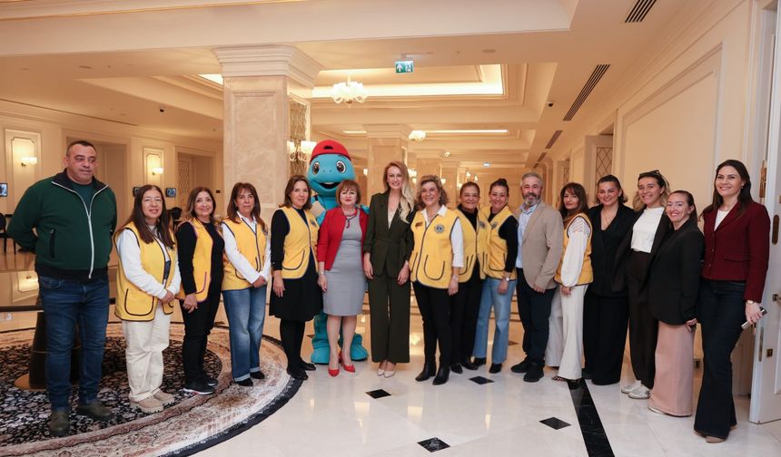 Nilden Bektaş Erhürman, Sos Çocuk Köyü Yeni Yıl Partisi'ne katıldı