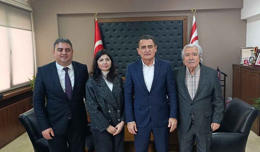 İçişleri Bakanı Oğuz, Doktor Fazıl Küçük Vakfı heyetini kabul etti