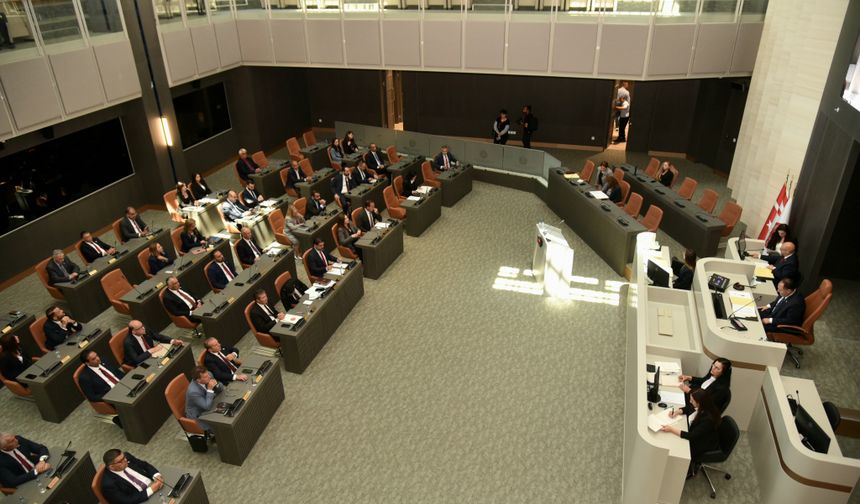 Genel Kurul’da iki yasa önerisine oy çokluğu