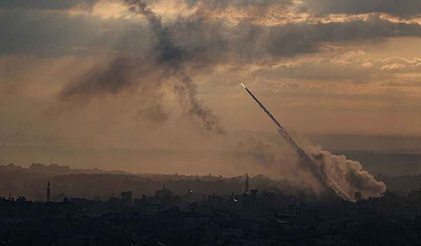 İsrail basını: Hizbullah, bu akşam son dalgada İsrail'e 100 roket attı