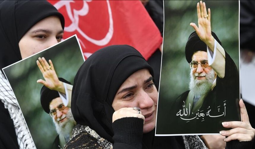 İran basını: Hamaney, Meşhed'de toprağa verilecek