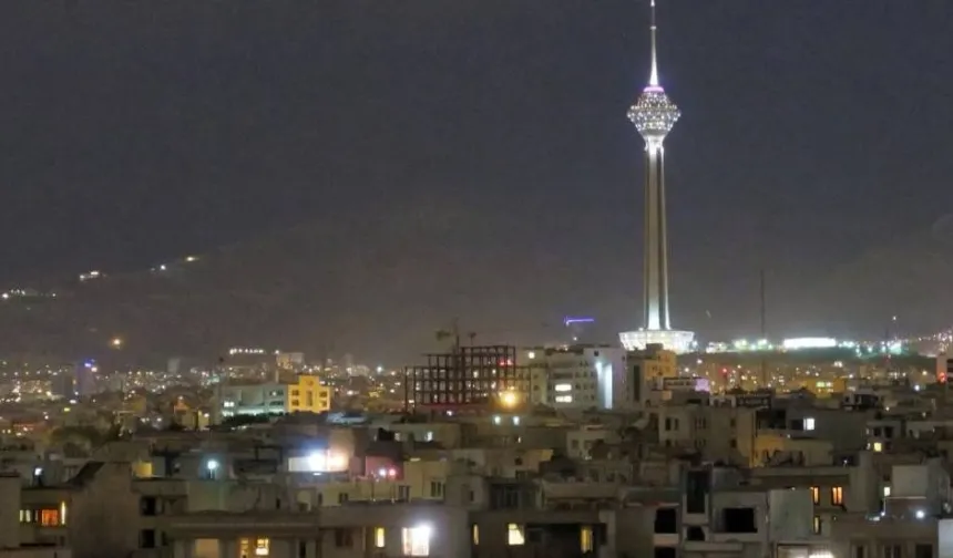 Tahran'a zehirli yağmur yağıyor