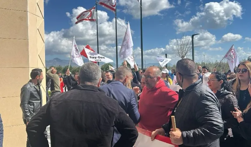 Barikatı aşan sendikalar Meclis kapısına dayandı!