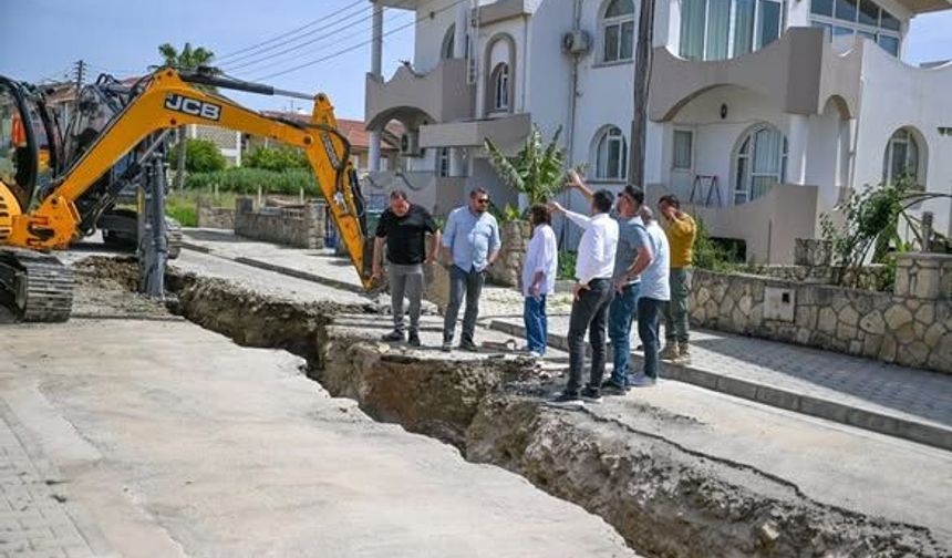 Kerpiçevler Sokak bölgesinde kanalizasyon altyapı çalışmaları sürüyor