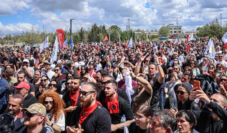 Sendikaların grevi bugün de devam ediyor
