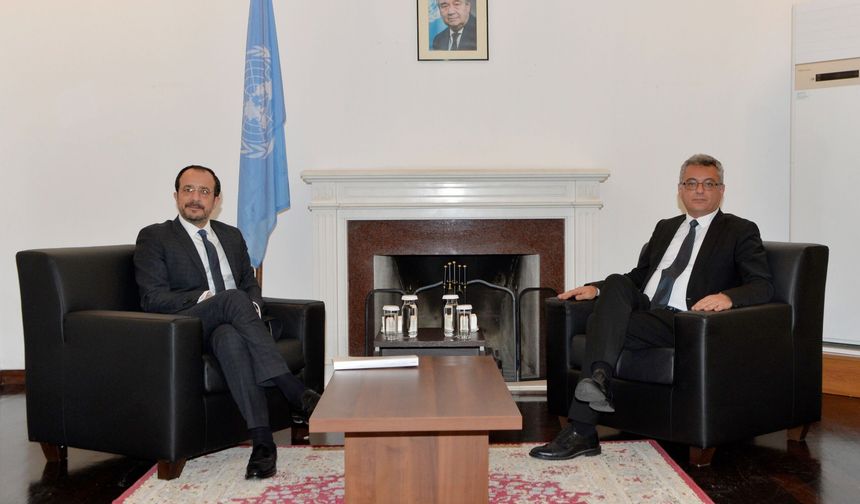 Erhürman ile Hristodulidis görüşmesi başladı