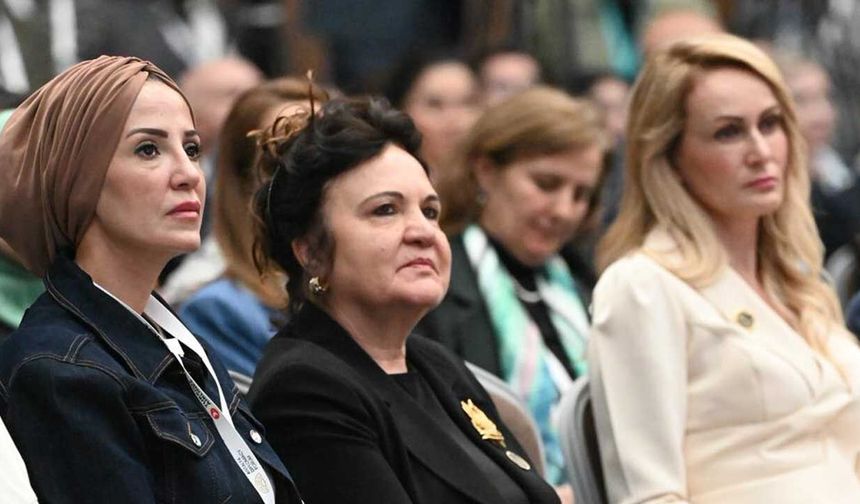 Zerrin Üstel, “Filistin İçin Tek Yürek” oturumuna katıldı