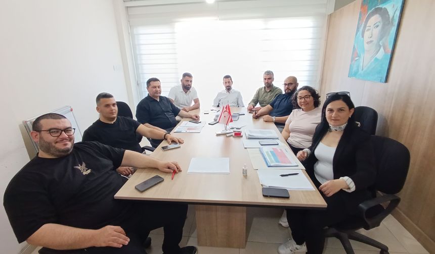 Özgöçmen: Hemşire yetiştirilmesine yönelik planlı devlet politikası oluşturulmalı