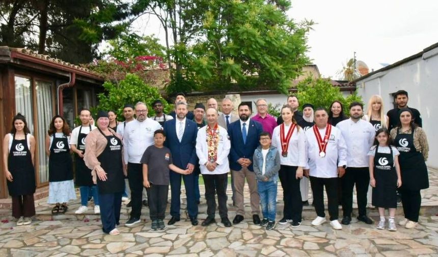 Lefkoşa’da yabancı öğrencilere yönelik “Türk Mutfağı Yemek Atölyesi” düzenlendi