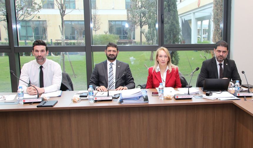 İdari, Kamu ve Sağlık İşleri Komitesi gündemindeki yasa tasarısını görüştü
