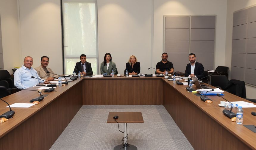Hukuk Komitesi bazı karar tasarılarıyla Konut Edindirme (Değişiklik) Yasası'nı onayladı