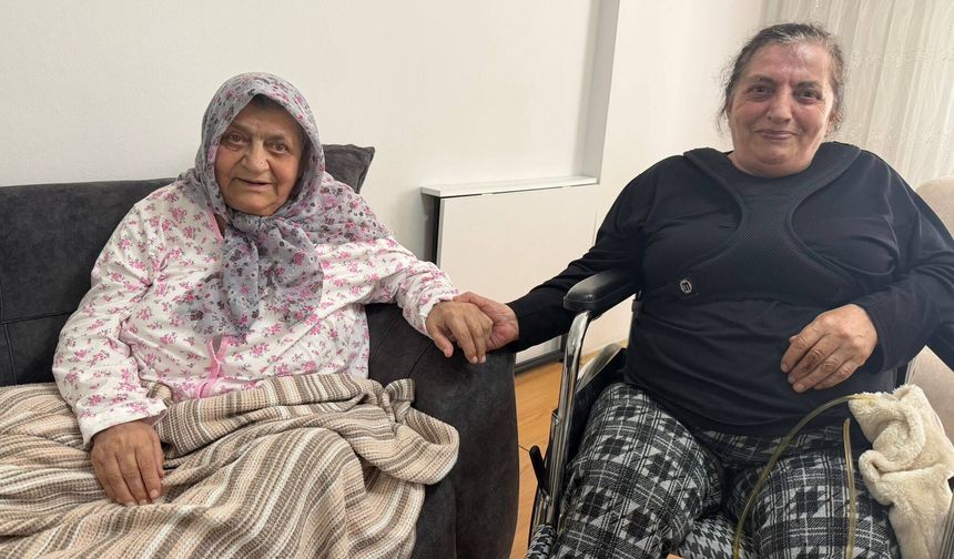 30 yıllık hasret sona erdi: Ayşe Teyze annesiyle yıllar sonra kavuştu
