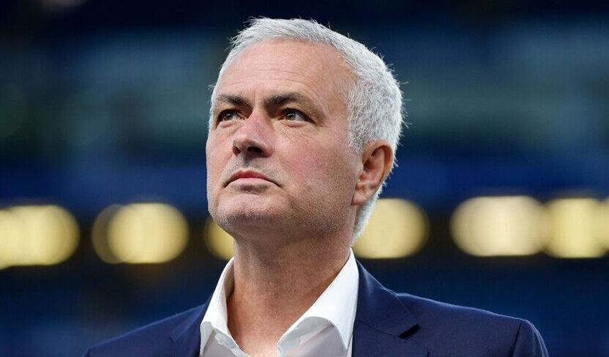 Real Madrid, teknik direktör Mourinho ile sözleşme imzaladı