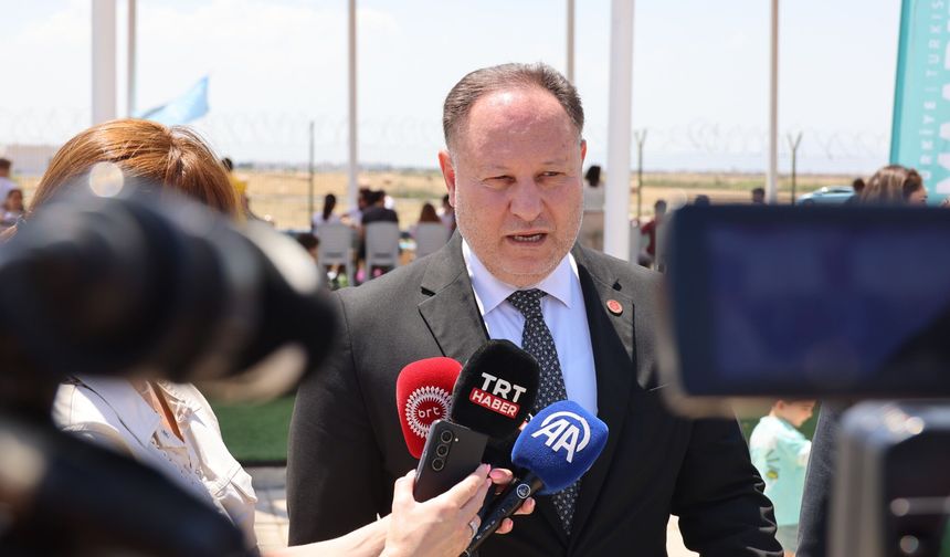 Öztürkler: Nitelikli eğitim, nitelikli nesiller yetiştirmekle gerçekleşir