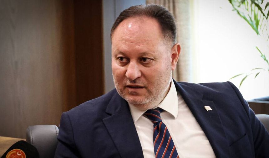Öztürkler: Bayrak Türk insanının namusu ve gururudur