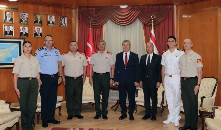 Başbakan Üstel, Güvenlik Kuvvetleri Komutanı Tümgeneral Görgülü'yü kabul etti