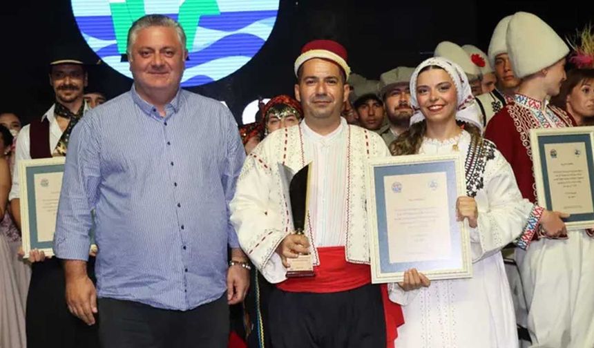 Gazimağusa Halkdansları Derneği Yalova’da Tarih Yazdı: KKTC’ye Üçüncülük Gururu