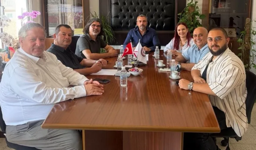 Bağımsızlık Yolu, Hür-İş Federasyonu'nu ziyaret etti