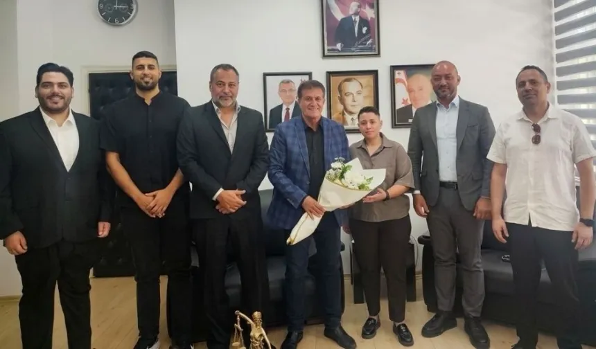 Arıklı, Hava Trafik Kontrolörleri Sendikası’nı kabul etti
