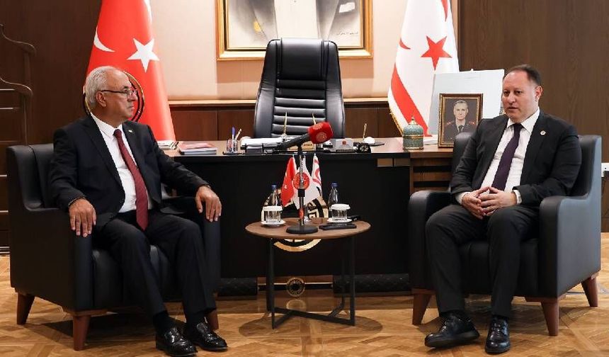 Öztürkler, Aksakal’ı kabul etti