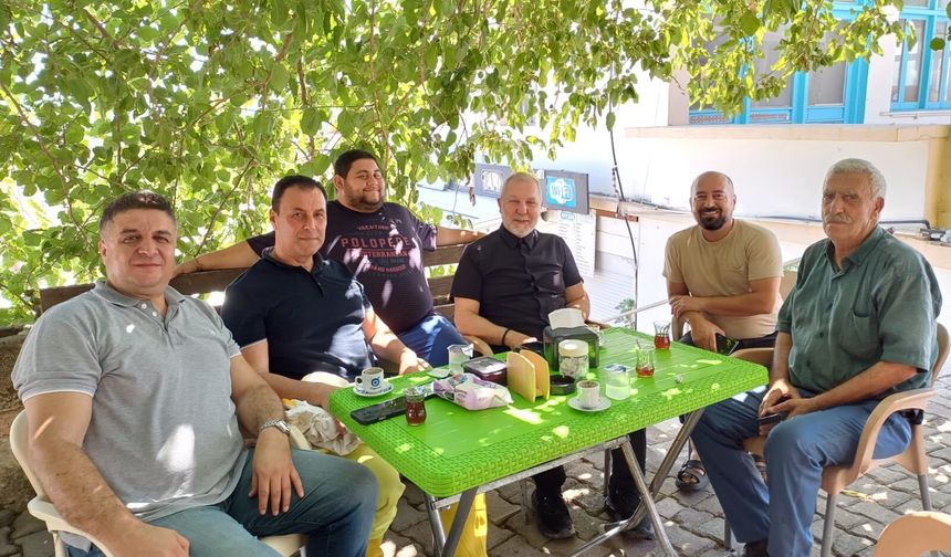 Akpınar, Karpaz bölgesindeki vatandaşlarla bir araya geldi