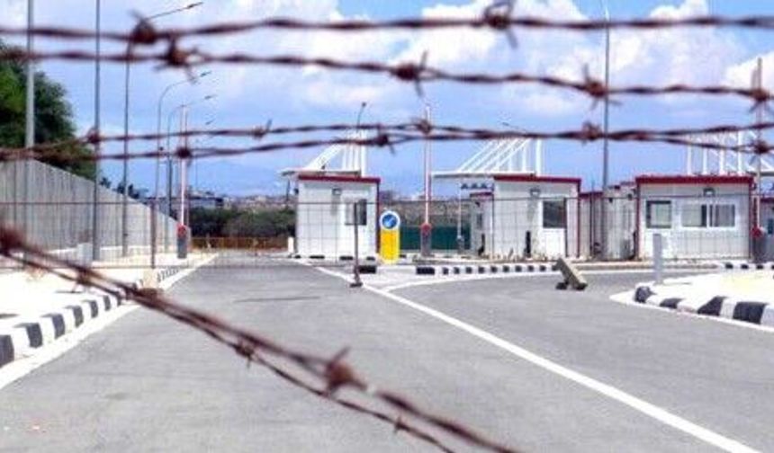 Derinya Sınır Kapısı’nda geçişler normale döndü