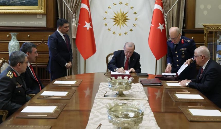 YAŞ Kararları açıklandı... 25 general ve amiral terfi etti, Hava Kuvvetleri Komutanı değişti!
