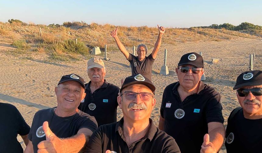 Her Daim Doğa Dostları Grubu'ndan kıyı bitkilerini gözleme etkinliği