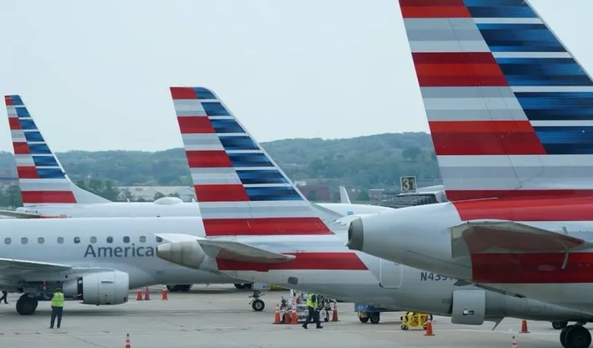 Uçuş kodu karışıklığı nedeniyle iki American Airlines uçağı kazadan kıl payı kurtuldu