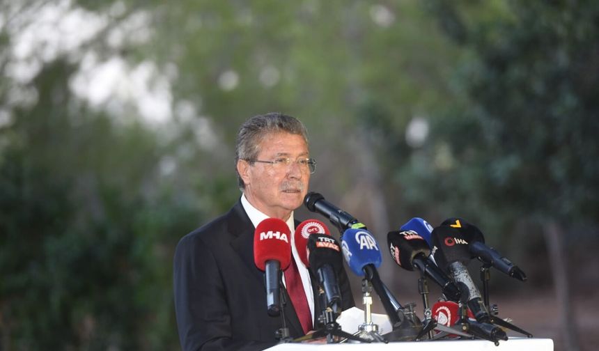 Üstel: Geçmişini unutan bir halk, geleceğini güvence altına alamaz