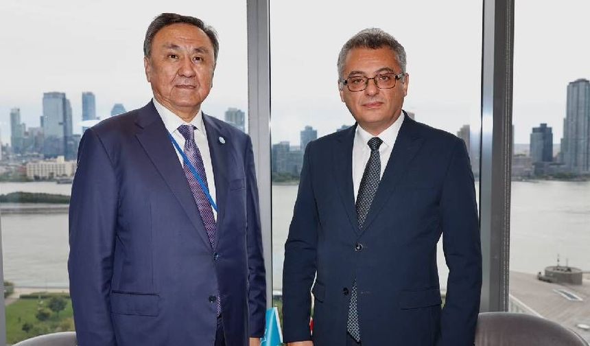 Erhürman, TDT Genel Sekreteri Ömüraliyev ile görüştü