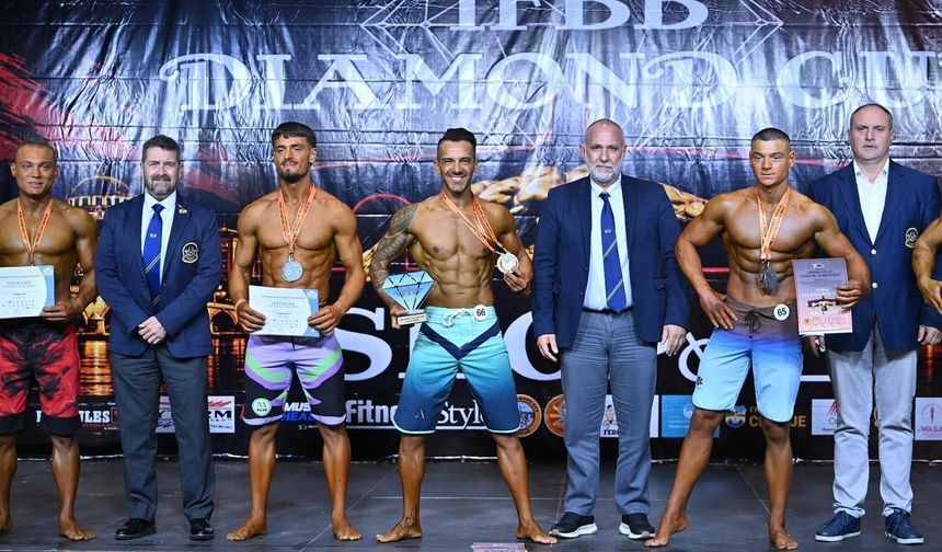 Vücut geliştirme milli takım sporcularından, Makedonya’da çifte şampiyonluk