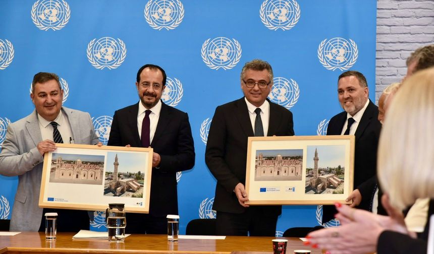Liderler, iki toplumlu komitelerin temsilcileriyle bir araya geldi