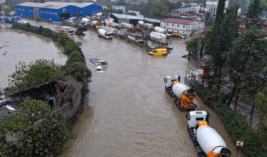 İstanbul'da sağanak 2 can aldı