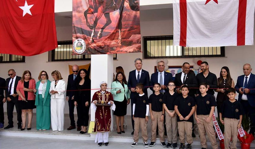 Yeniden inşa edilen Yeşilyurt İlkokulu törenle açıldı