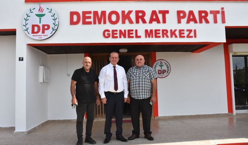 YDP Eski Gönyeli Örgüt Başkanı Kazım Kara, ailesiyle birlikte istifa ederek DP’ye katıldı