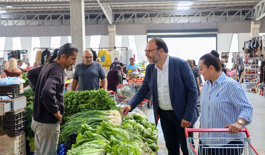 Sadıkoğlu Çifti Kapalı Pazar Yerini Ziyaret Etti