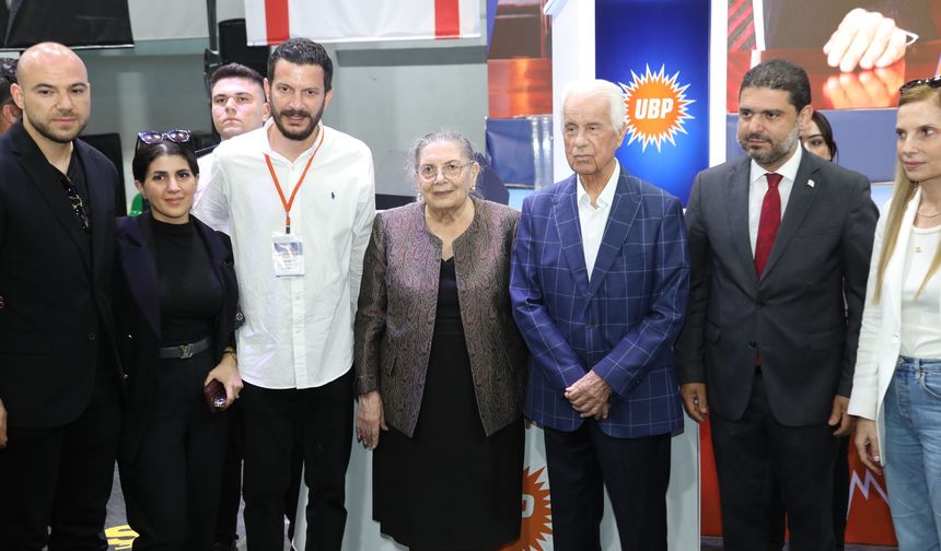 Derviş Eroğlu ve eşi Meral Eroğlu, UBP sıralama seçiminde oy kullandı