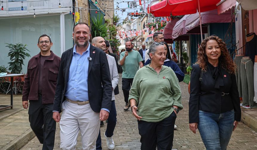 Çeler: Mutfaktaki yangını söndüreceğiz, az kaldı!