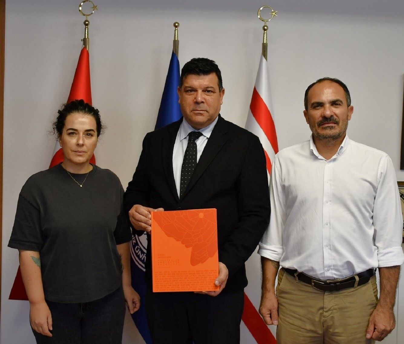 “Depremle Unutmadıklarımız" kitabı DAÜ kütüphanesinde